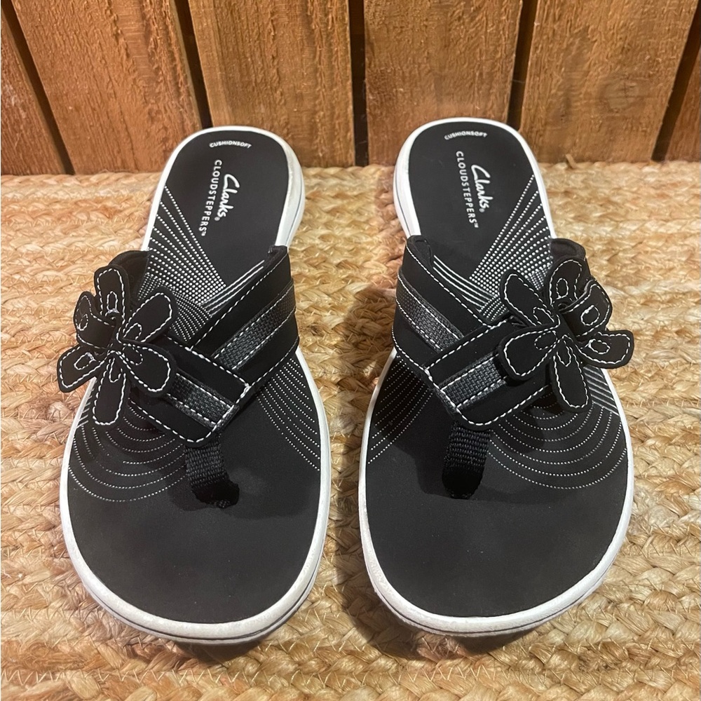 Clark’s Cloudsteppers Cushionsoft Flip Flop Shoes Sz 7 M
